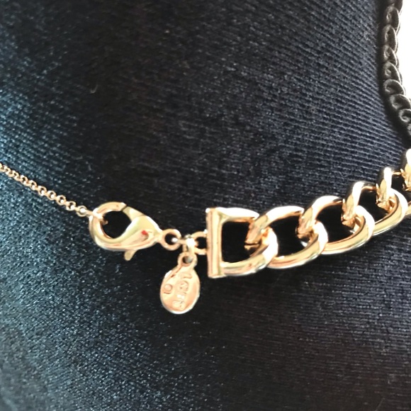 LOFT Gold Chunky Chain Statement Necklace - Picture 6 of 8